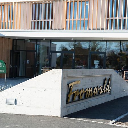 Hubertushof Fromwald Hotel Und Gasthof Bad Fischau Exterior photo