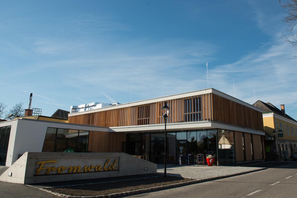 Hubertushof Fromwald Hotel Und Gasthof Bad Fischau Room photo